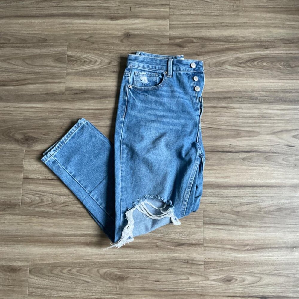 Forever 21 Distressed Button Up Jeans - Size 28
